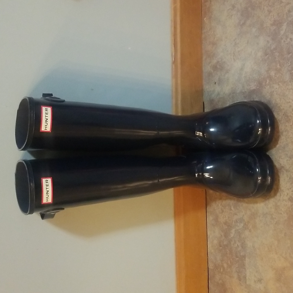 Hunter navy blue rainboots size 8